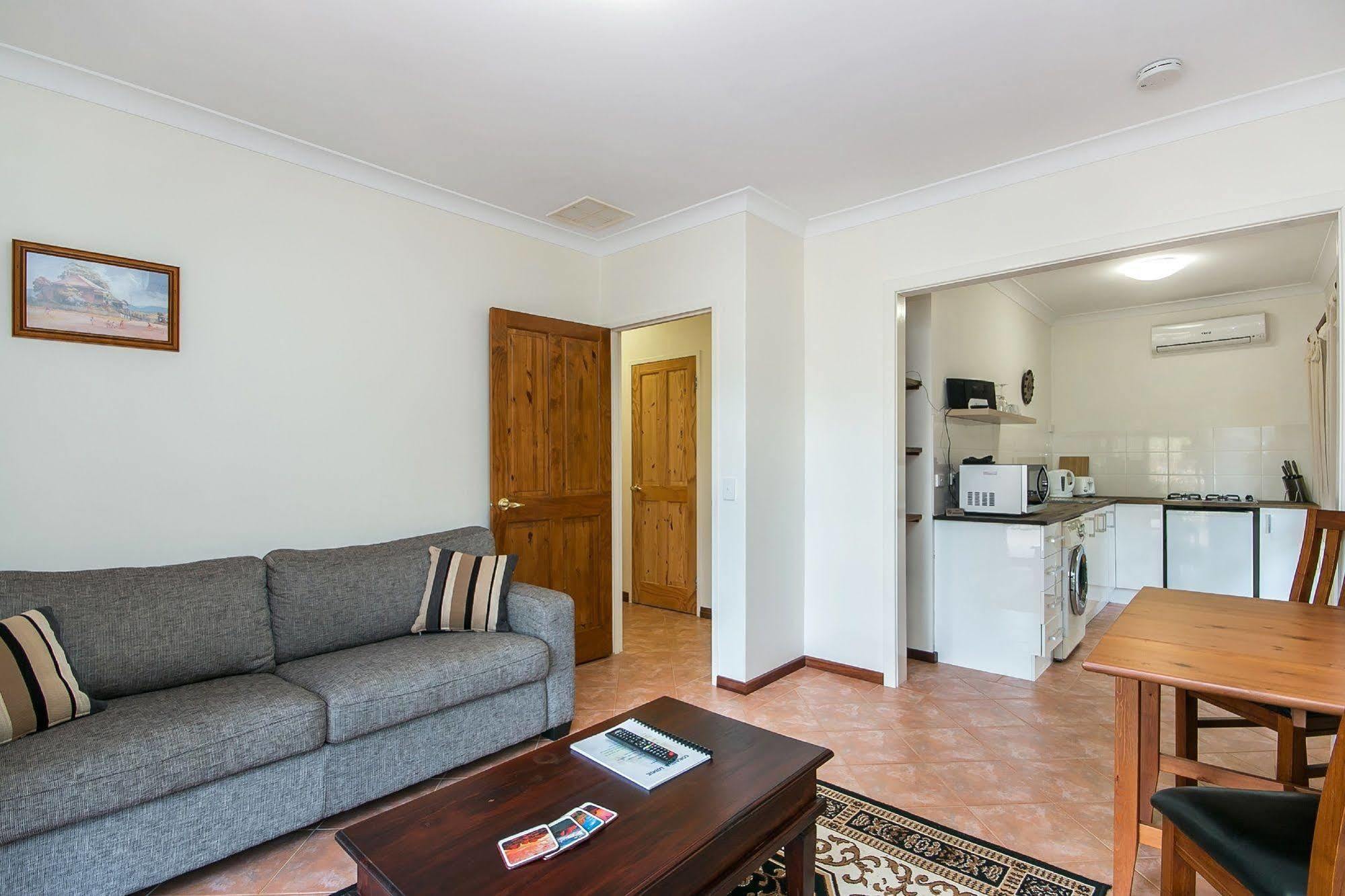 Coranda Lodge Armadale Bagian luar foto